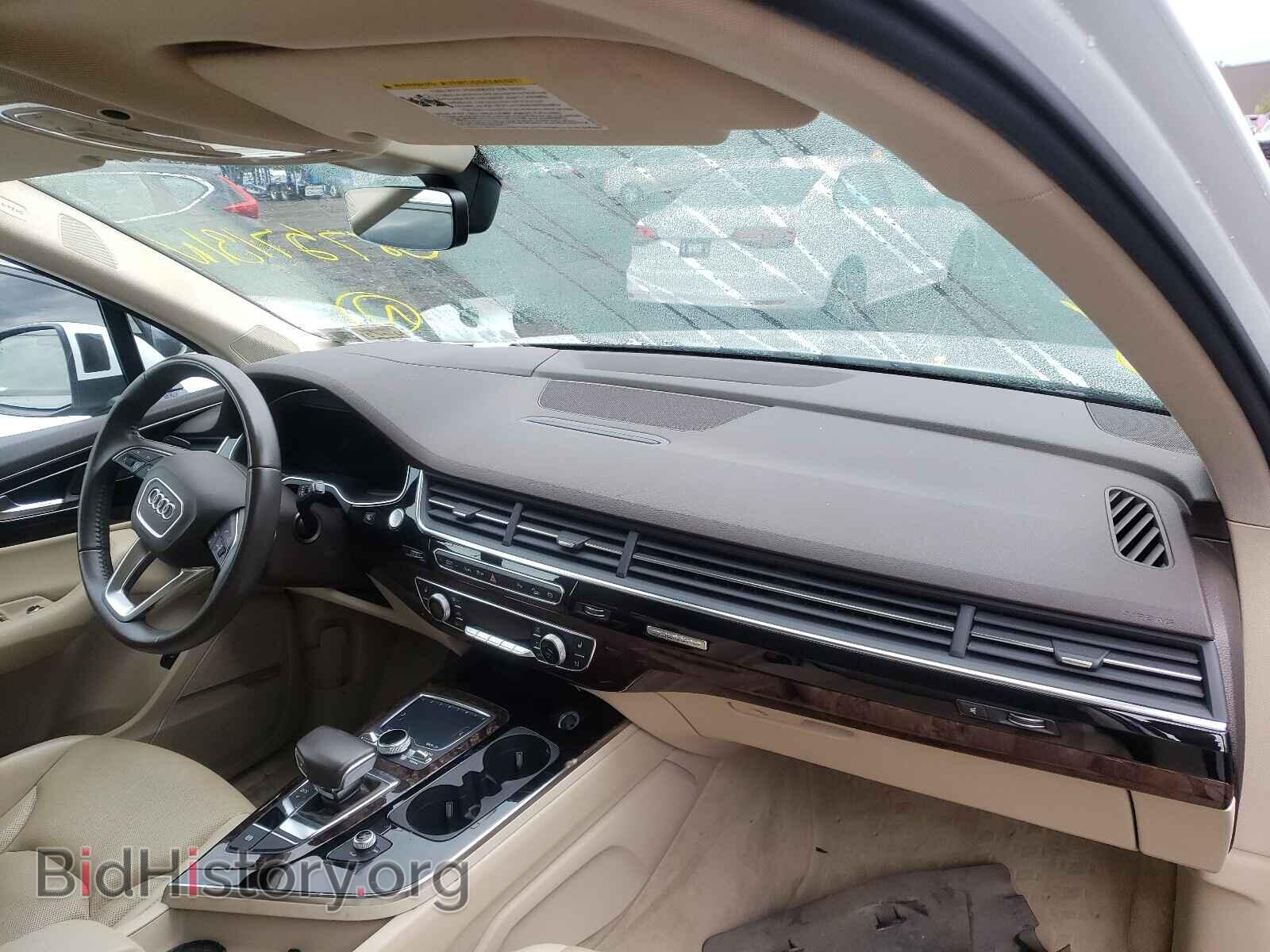 2018 AUDI Q7 - VIN: WA1VAAF72JD020977 - Фото 9
