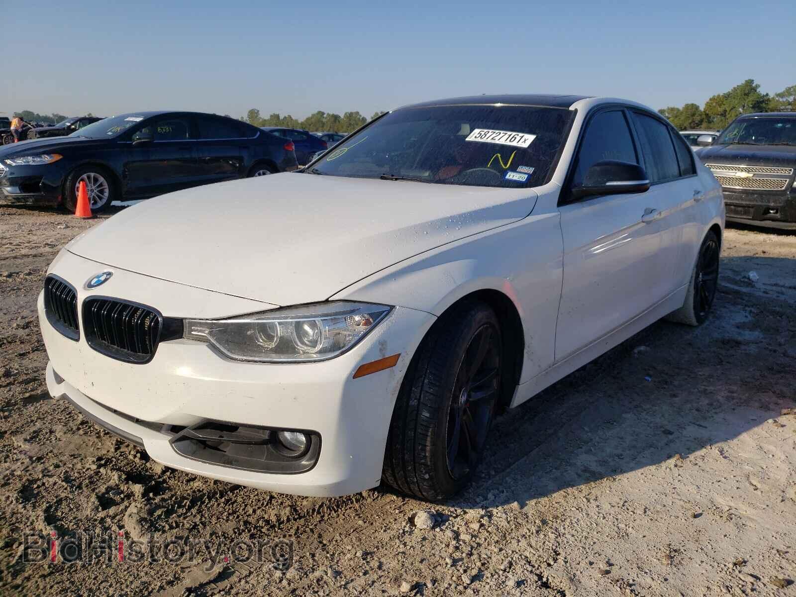 2013 BMW 3 SERIES - VIN: WBA3A9C52DF077913 - Photo 2