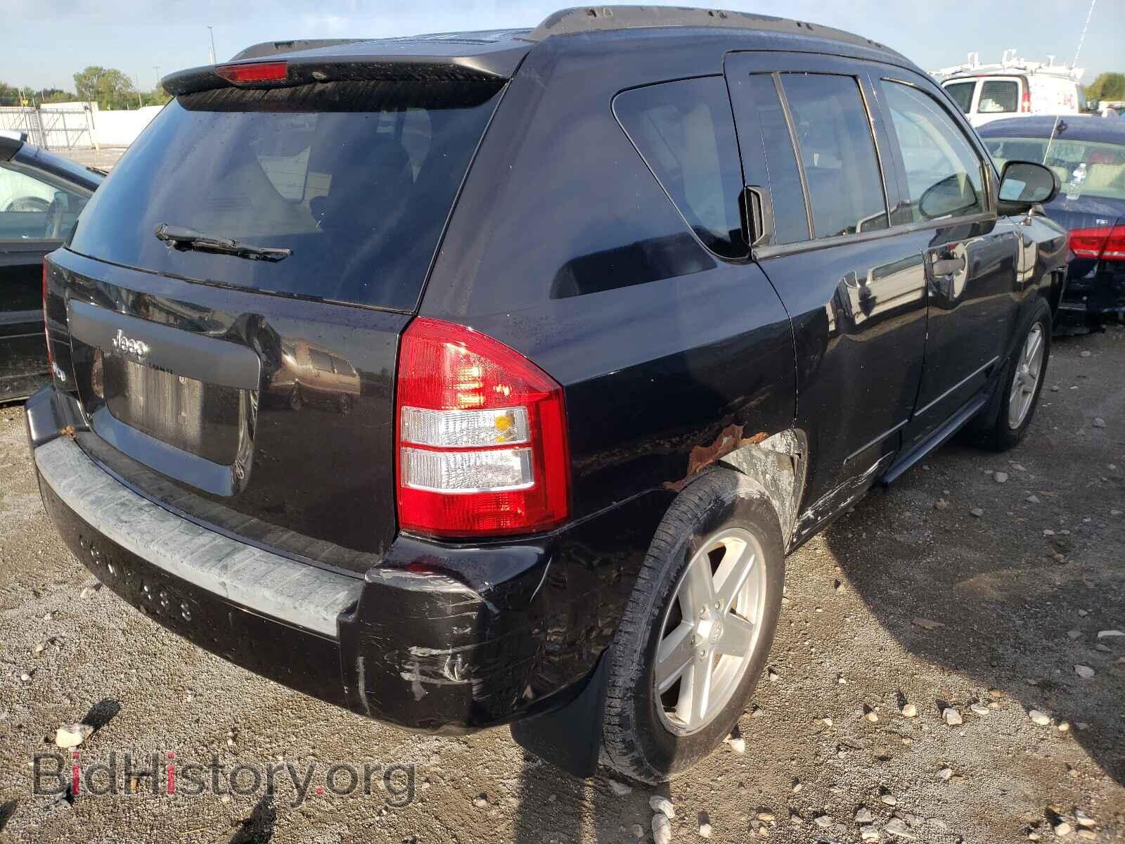 2009 JEEP COMPASS - VIN: 1J4FF47B09D137236 - Photo 4