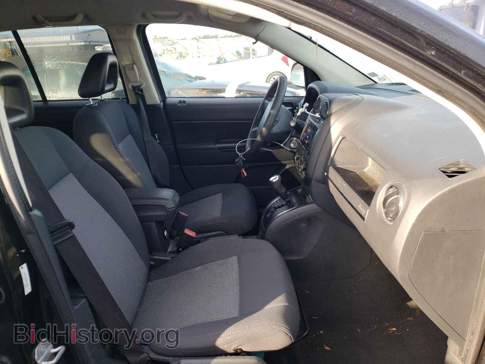 2009 JEEP COMPASS - VIN: 1J4FF47B09D137236 - Photo 5