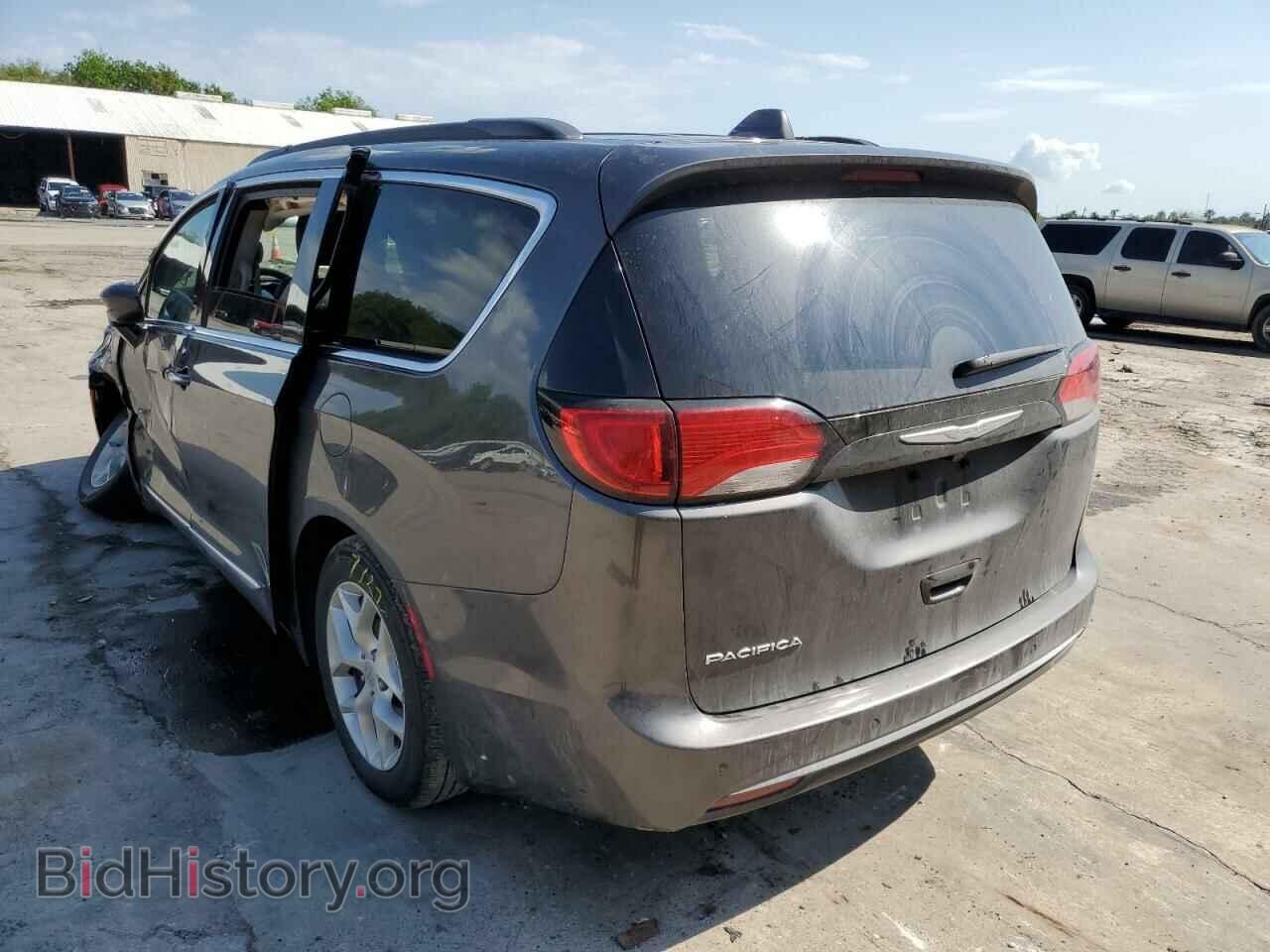 2017 CHRYSLER PACIFICA - VIN: 2C4RC1BG8HR584714 - Photo 3