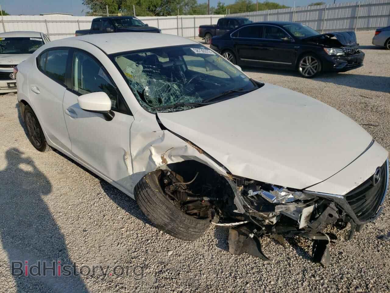 Фотография JM1BM1U71F1253373 - MAZDA 3 2015