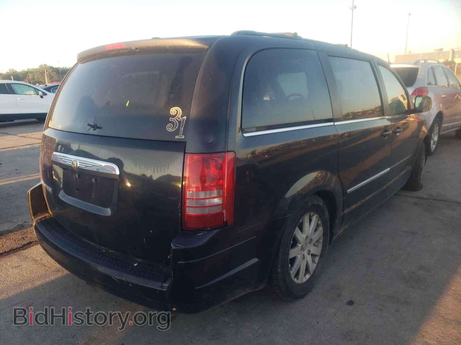2008 CHRYSLER MINIVAN - VIN: 2A8HR54P58R687970 - Фото 4