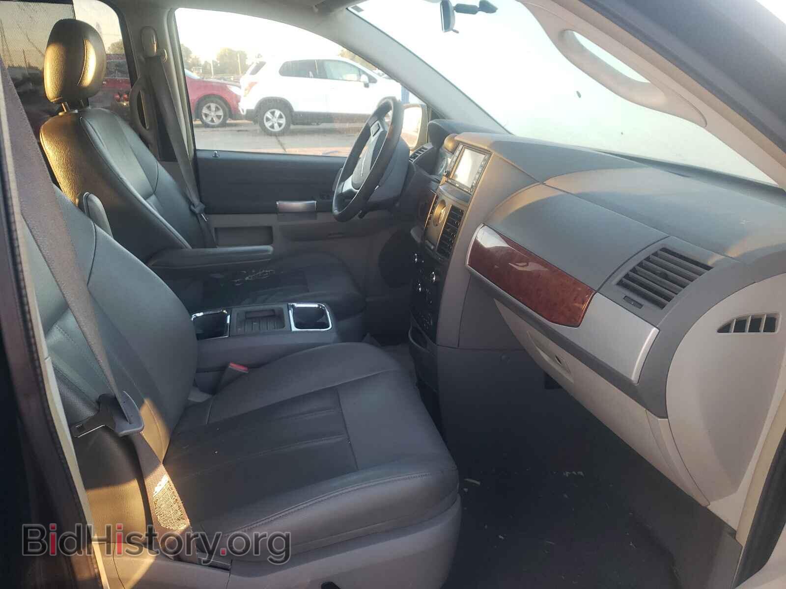 2008 CHRYSLER MINIVAN - VIN: 2A8HR54P58R687970 - Фото 5