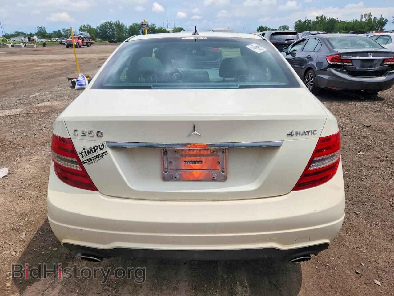 2012 MERCEDES-BENZ C-CLASS - VIN: WDDGF8FB1CA633826 - Фото 6