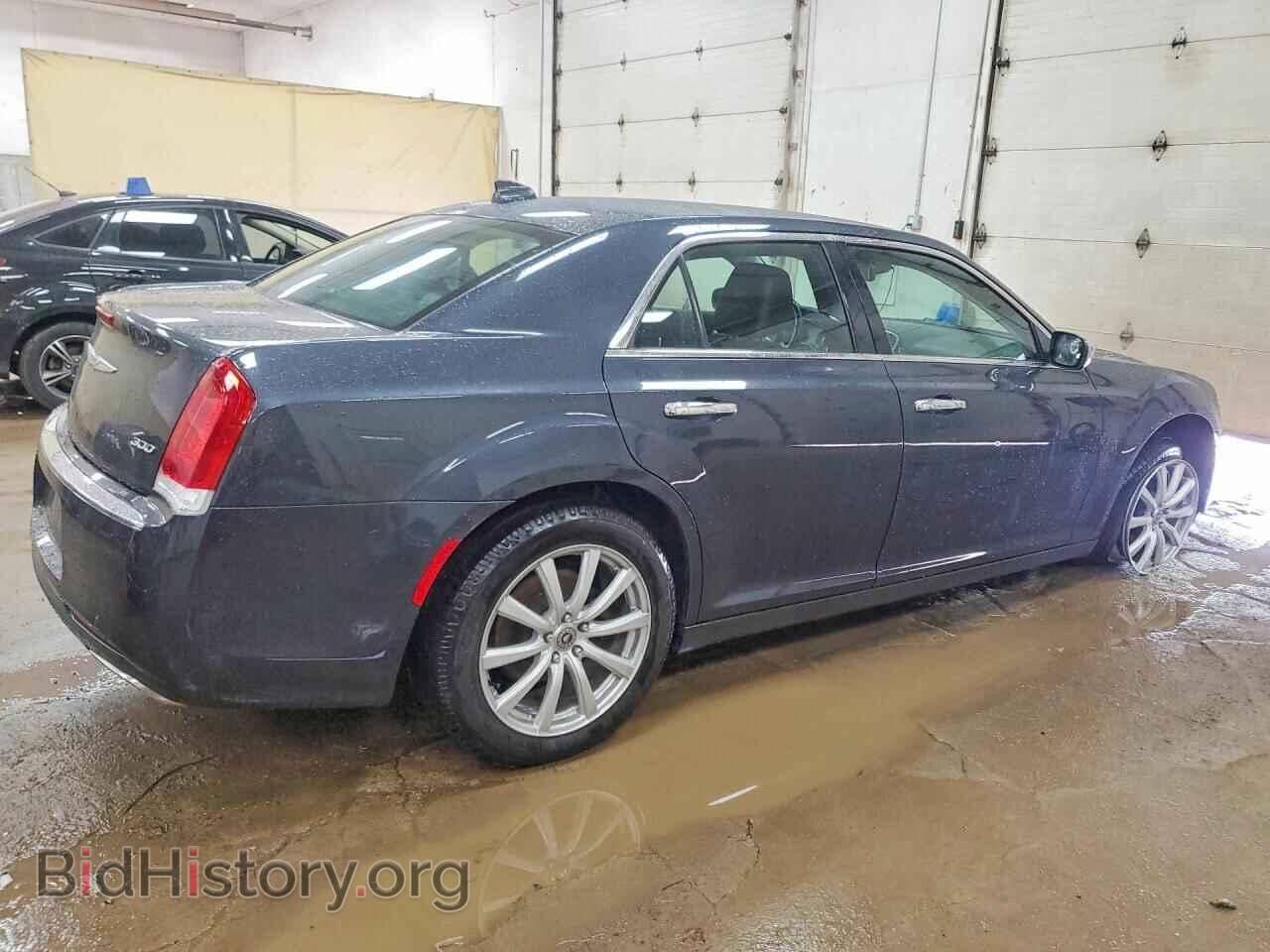 2019 CHRYSLER 300 - VIN: 2C3CCAKG0KH556610 - Фото 3