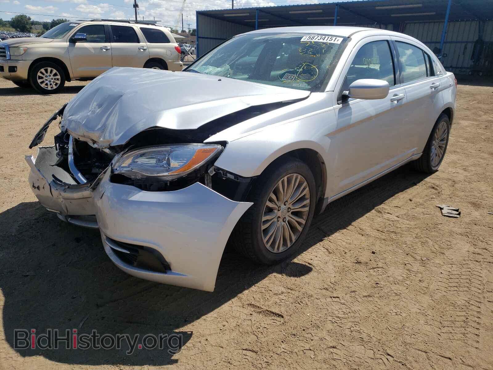 2012 CHRYSLER 200 - VIN: 1C3CCBAB6CN272189 - Фото 2