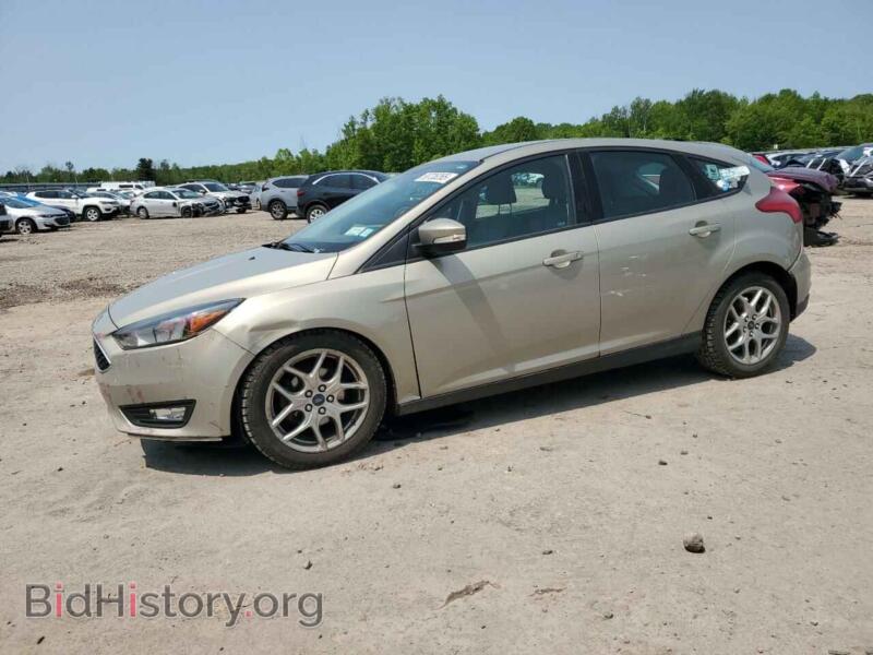 2015 Ford FOCUS SE (VIN 1FADP3K2XFL336118) — фото 1 из 15, Copart, повреждение: по всему кузову