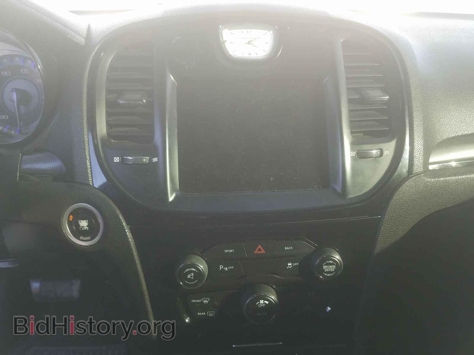 2015 CHRYSLER 300 - VIN: 2C3CCABG1FH849082 - Фото 9