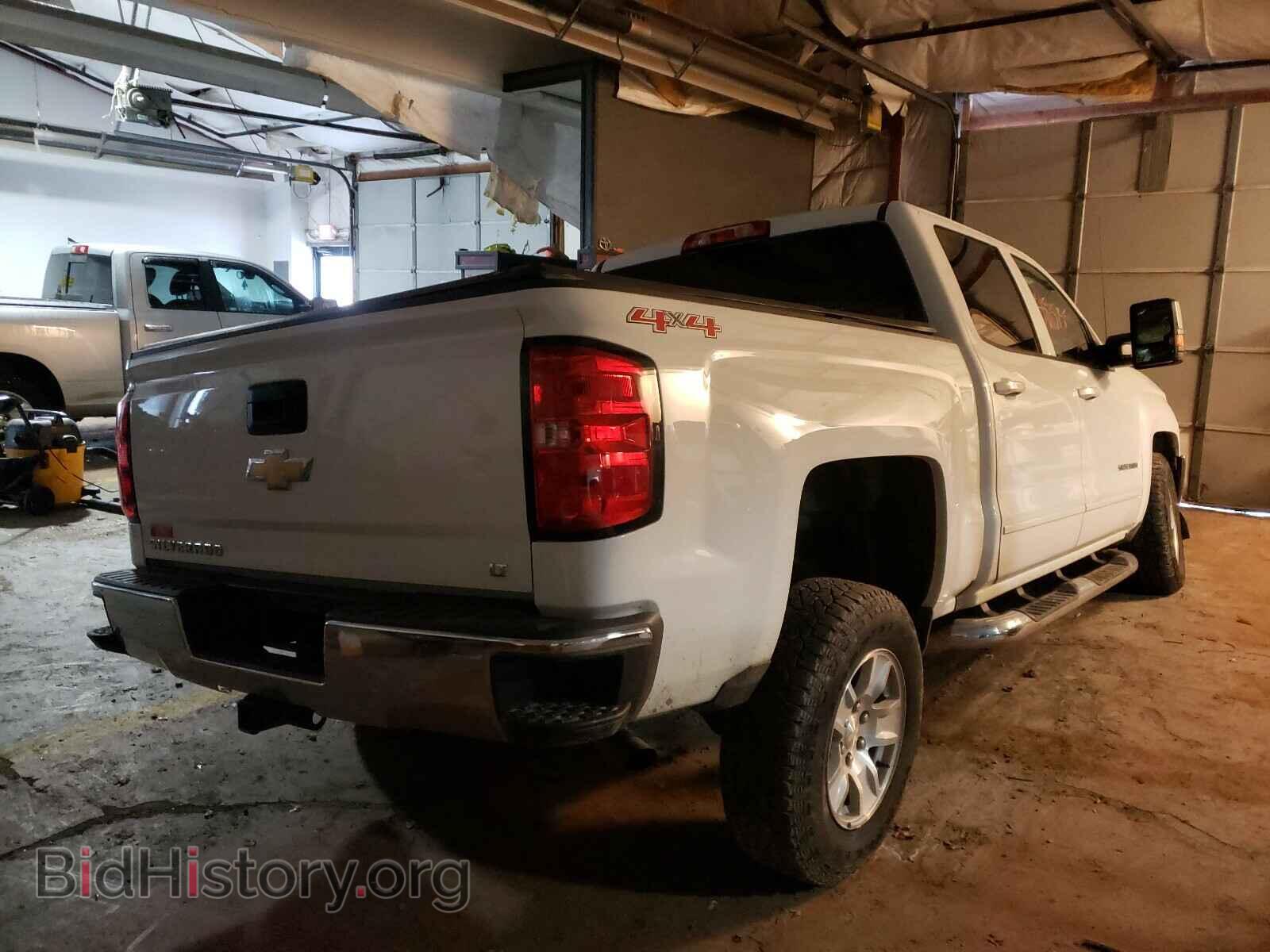 2017 CHEVROLET SILVERADO - VIN: 3GCUKREC4HG345008 - Фото 4