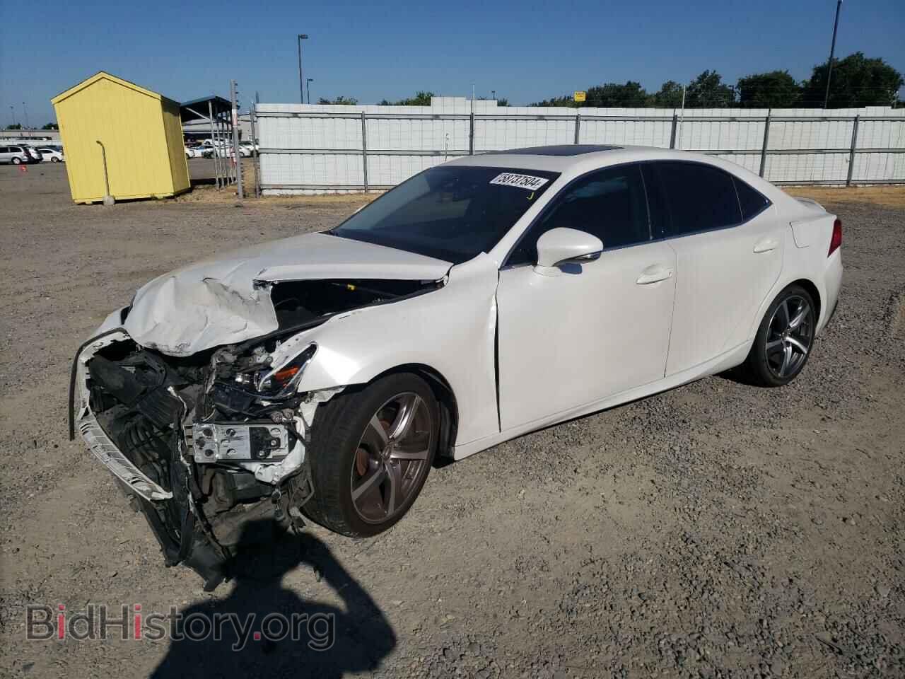 Photo JTHBA1D2XH5039909 - LEXUS IS 2017
