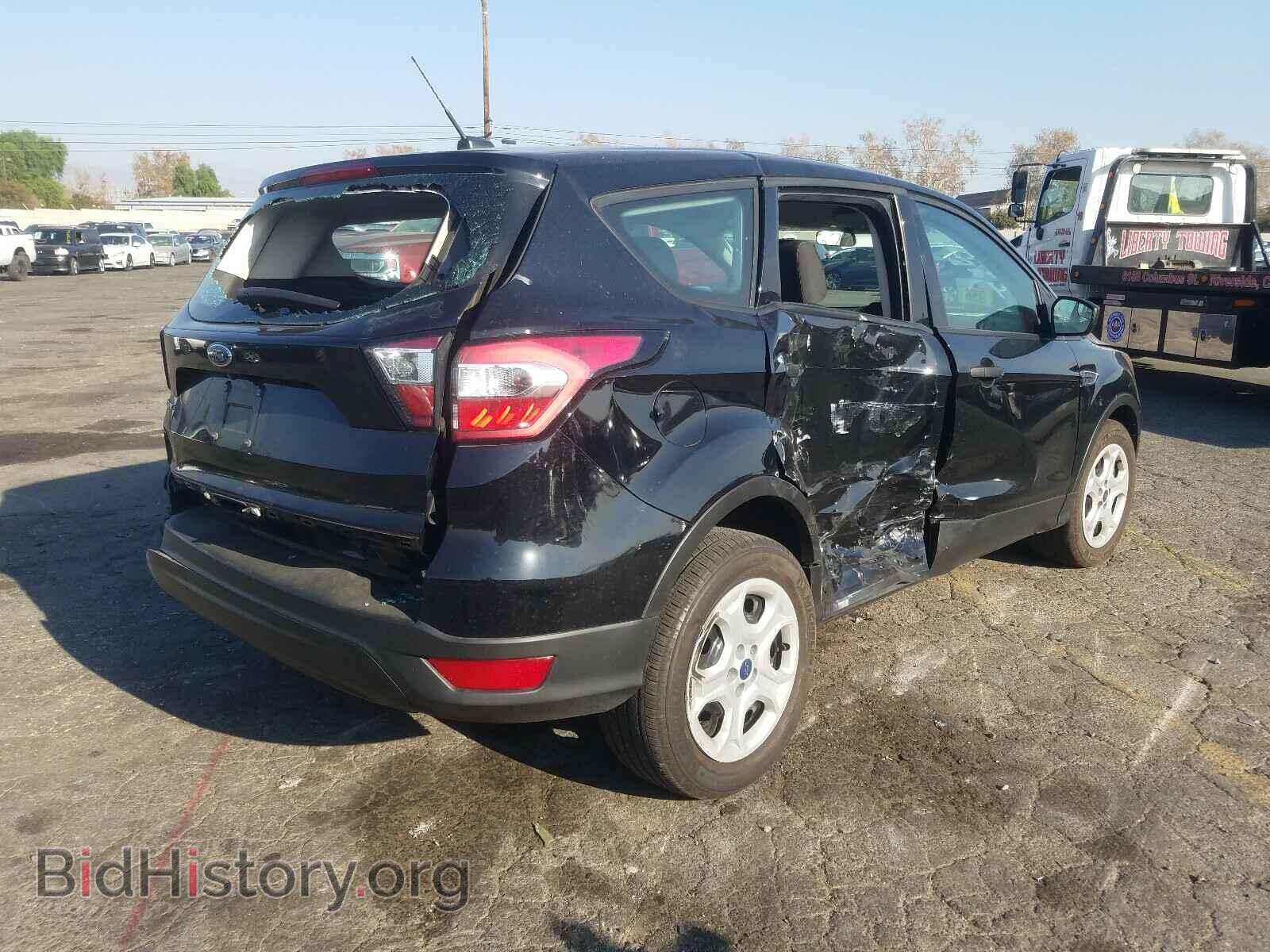 2017 Ford ESCAPE (VIN 1FMCU0F75HUC67463) — фото 4 из 10