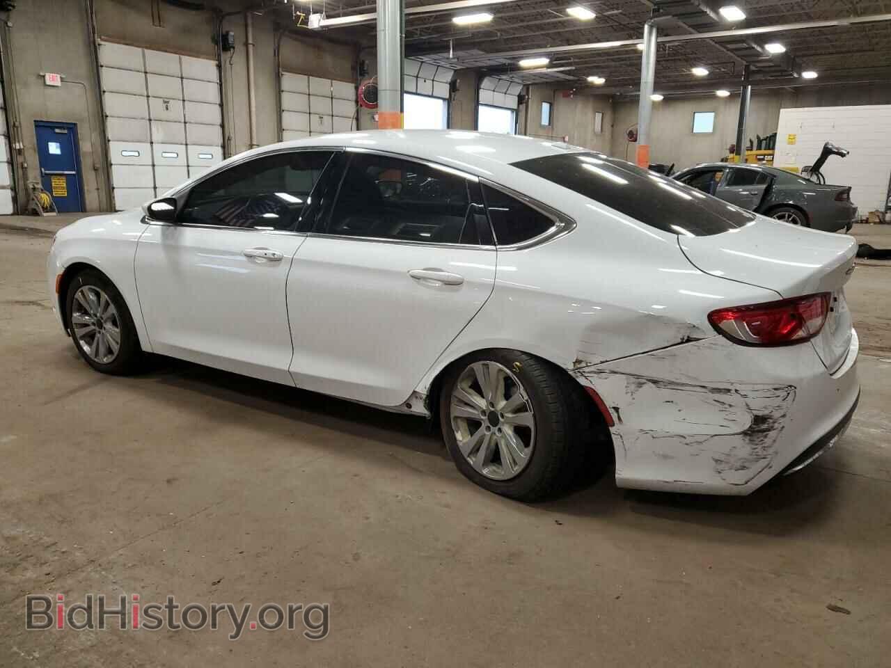 2015 CHRYSLER 200 - VIN: 1C3CCCAB4FN528498 - Фото 2