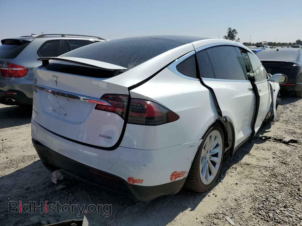 2017 TESLA MODEL X - VIN: 5YJXCDE26HF053984 - Photo 4