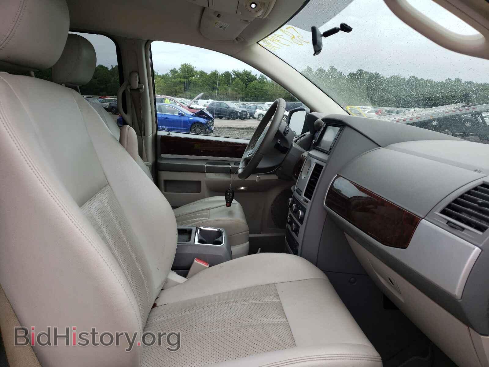 2009 CHRYSLER MINIVAN - VIN: 2A8HR54189R646777 - Photo 5