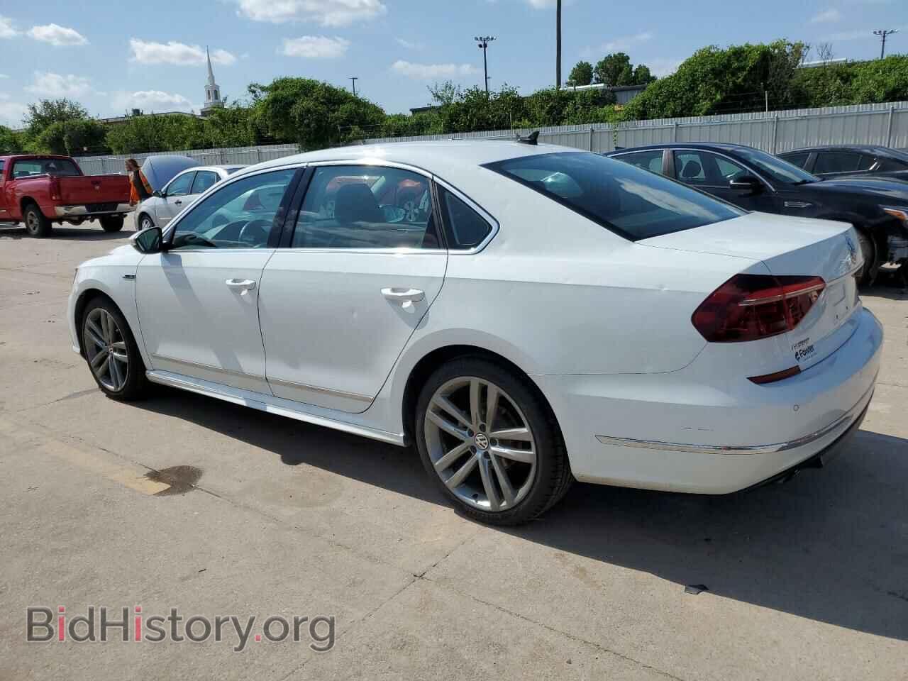 2019 VOLKSWAGEN PASSAT - VIN: 1VWMA7A36KC013219 - Фото 2