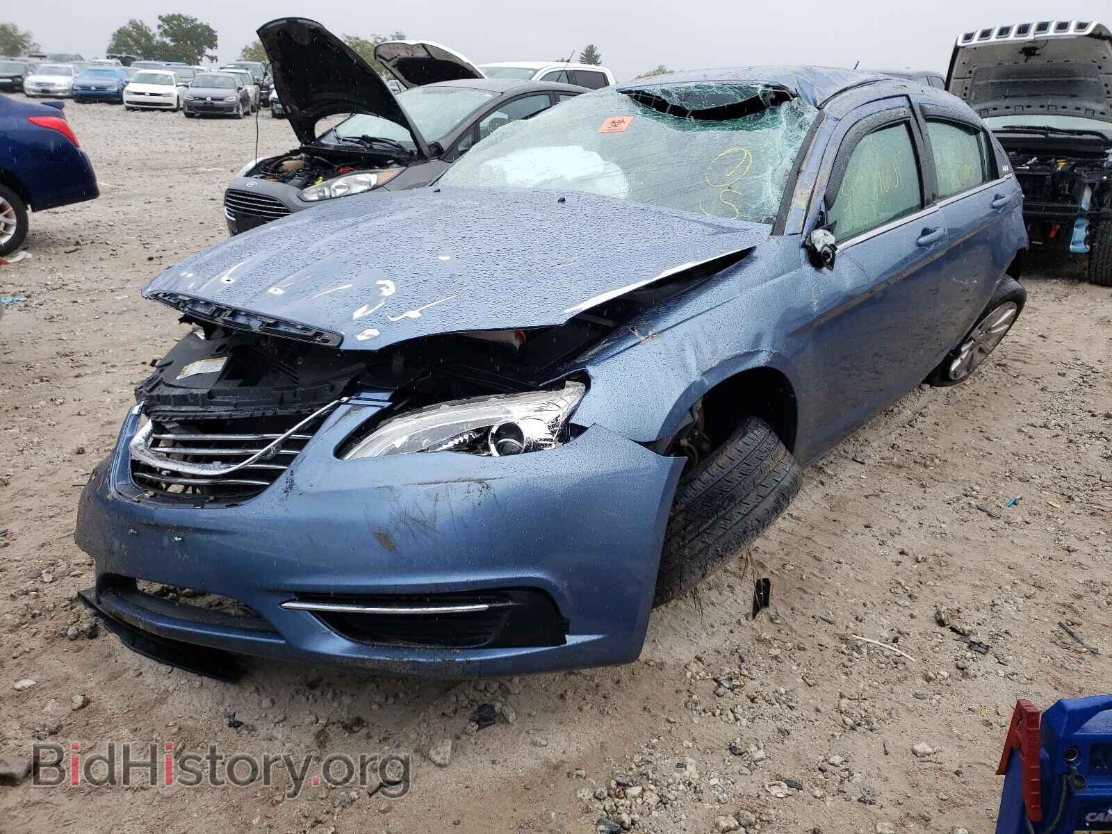 2011 CHRYSLER 200 - VIN: 1C3BC1FB1BN570470 - Фото 2
