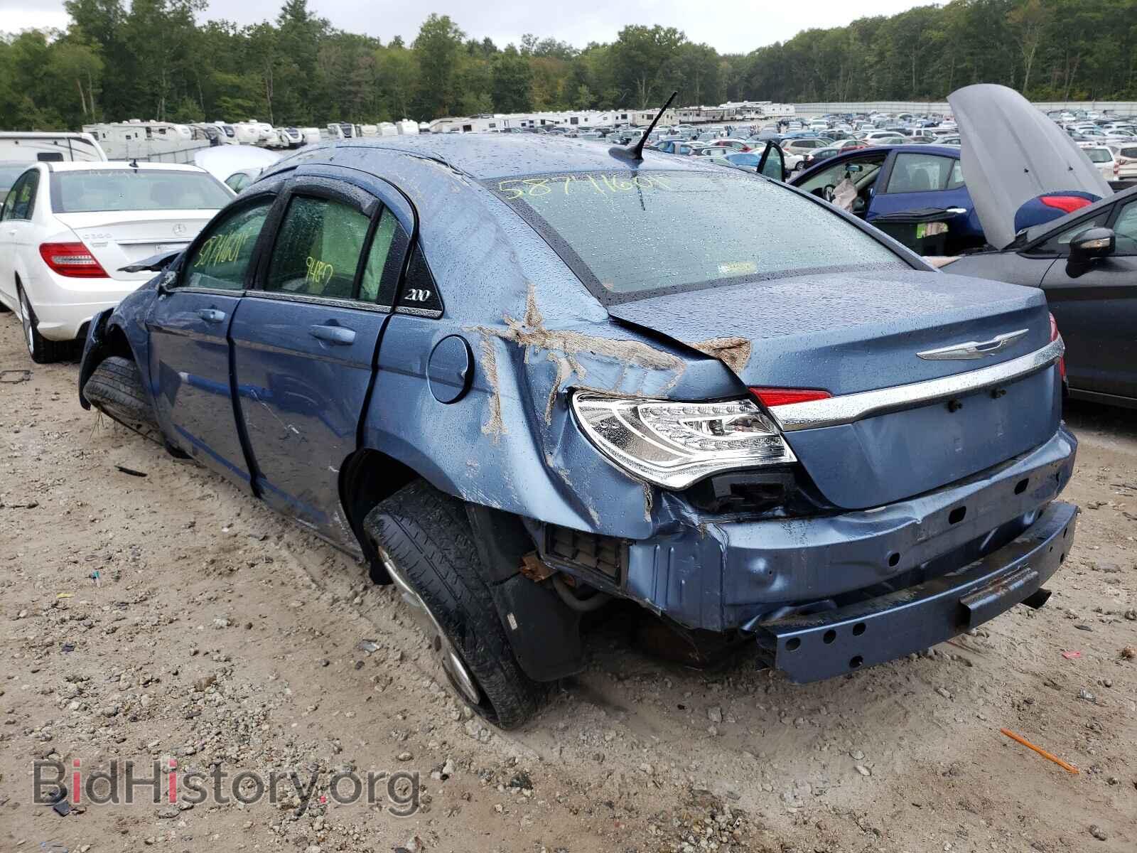 2011 CHRYSLER 200 - VIN: 1C3BC1FB1BN570470 - Фото 3