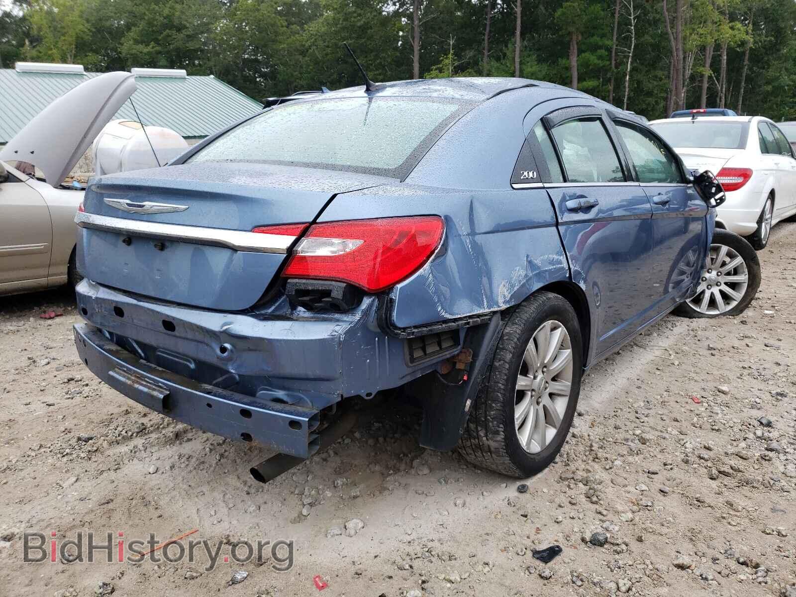 2011 CHRYSLER 200 - VIN: 1C3BC1FB1BN570470 - Фото 4