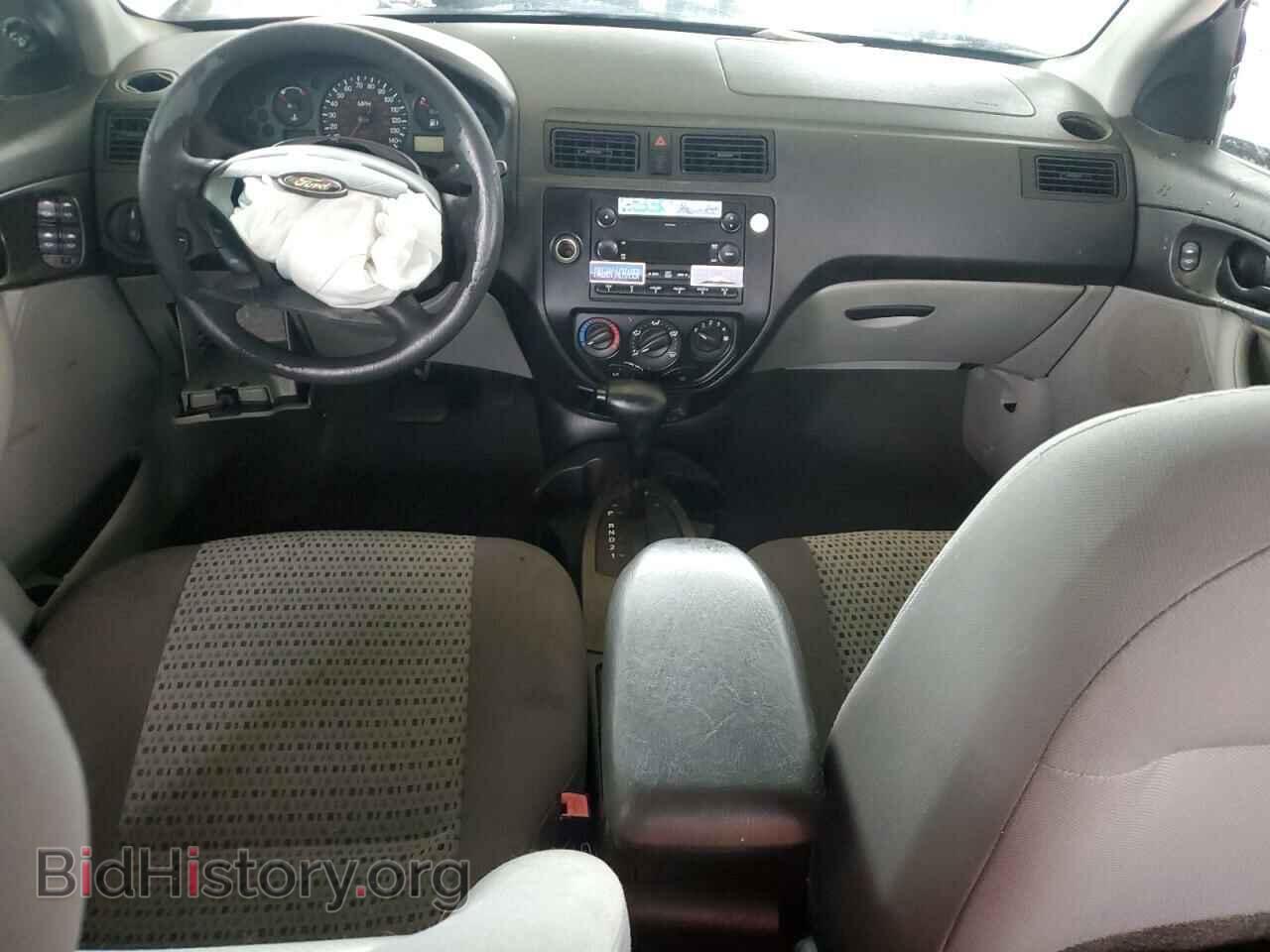 2007 FORD FOCUS - VIN: 1FAHP34N97W270220 - Фото 8