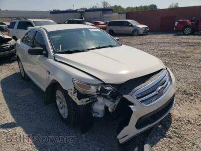 2011 Ford TAURUS Taurus SE, белый — VIN 1FAHP2DW2BG179330, Copart