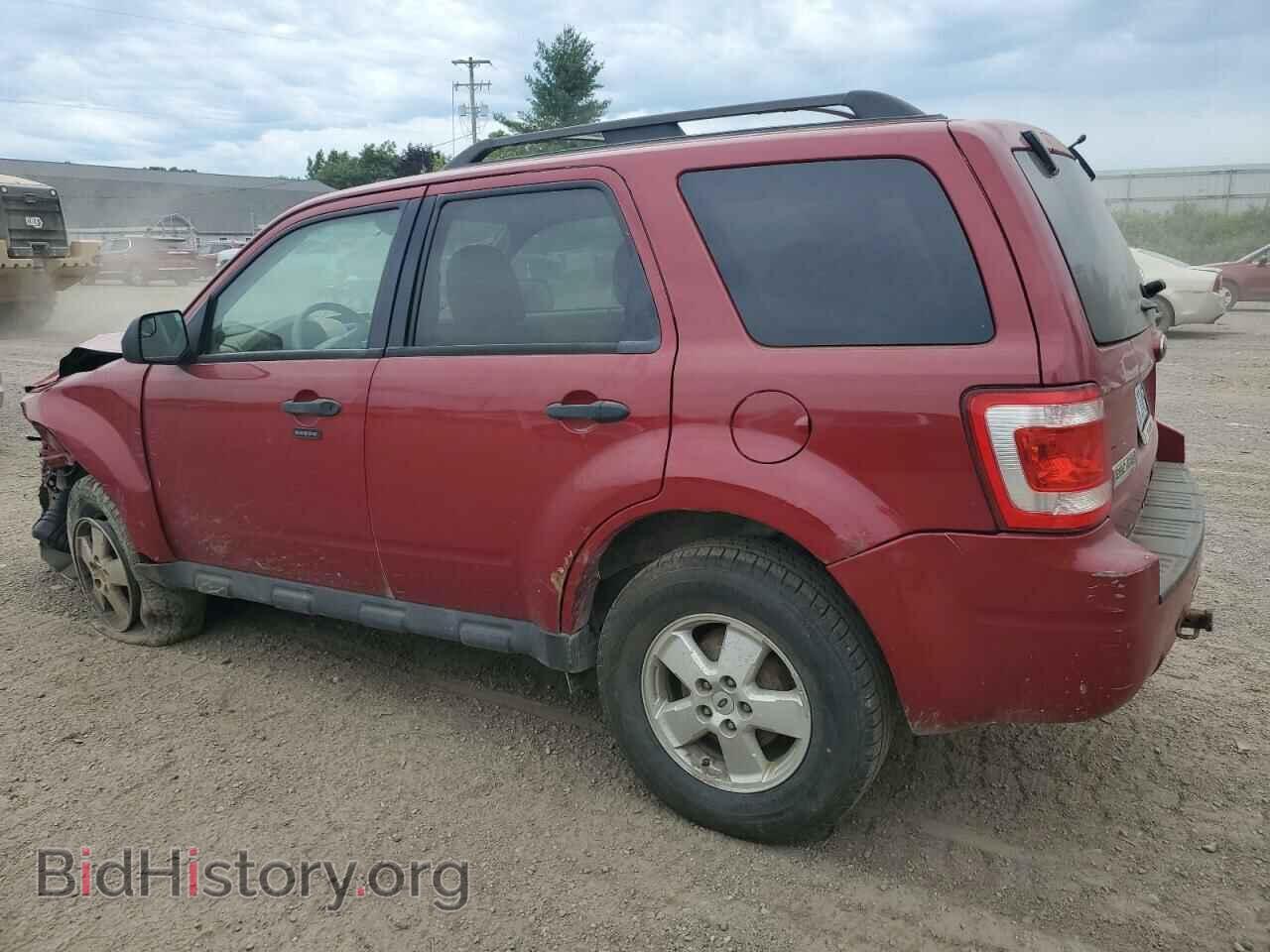 2011 FORD ESCAPE - VIN: 1FMCU0D78BKB41409 - Photo 2