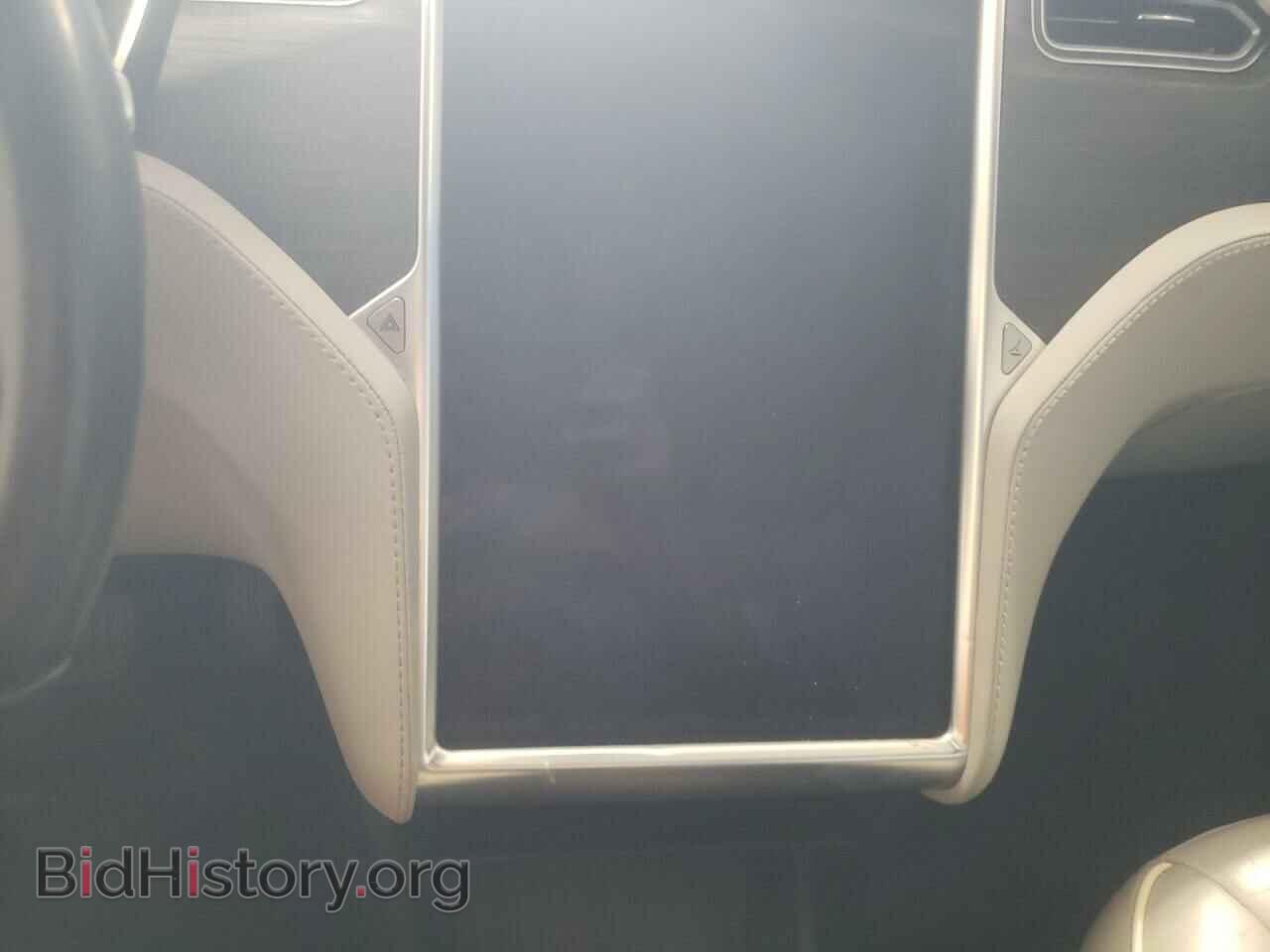 2014 TESLA MODEL S - VIN: 5YJSA1H14EFP52611 - Фото 9