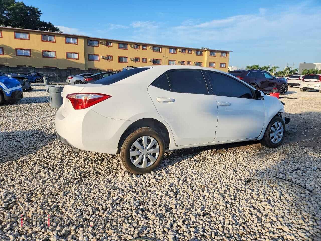 2015 TOYOTA COROLLA - VIN: 2T1BURHE4FC247831 - Фото 3