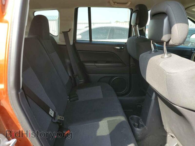 2012 Jeep COMPASS (VIN 1C4NJCEBXCD678167) — photo 6 of 10
