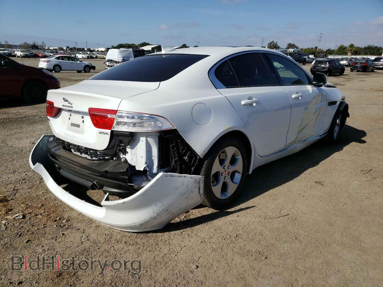 2017 JAGUAR XE - VIN: SAJAR4BG4HA973577 - Фото 4