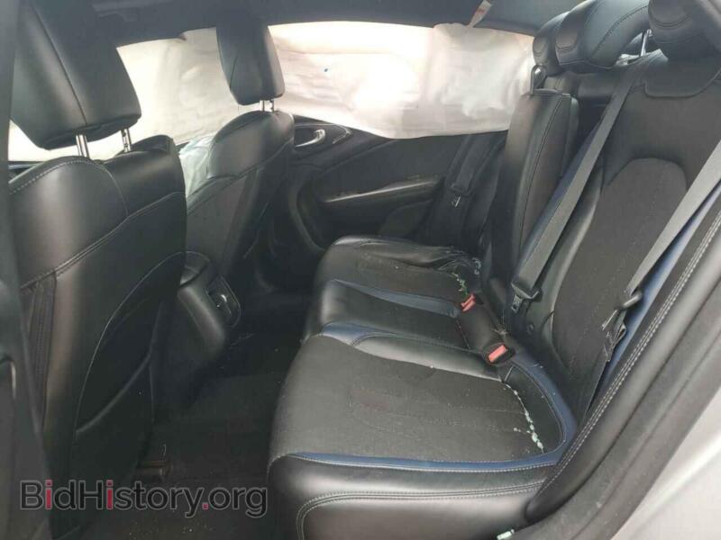2015 Chrysler 200 (VIN 1C3CCCBG2FN533399) — photo 10 of 12