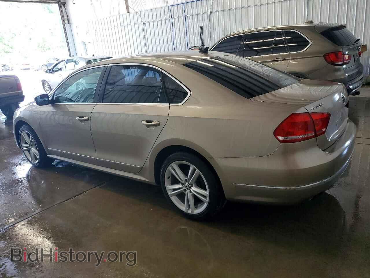 2015 VOLKSWAGEN PASSAT - VIN: 1VWBS7A37FC021596 - Фото 2
