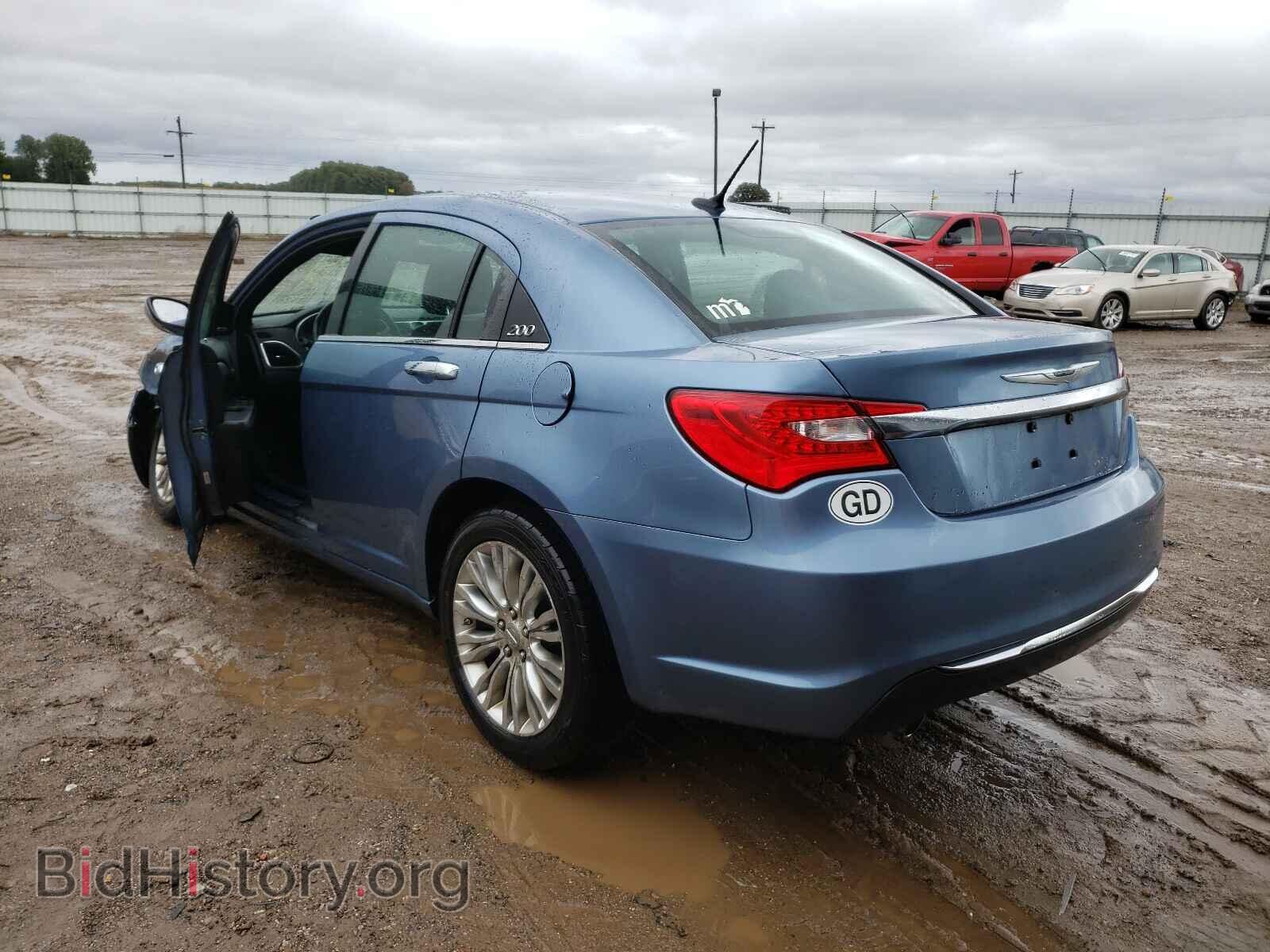 2011 CHRYSLER 200 - VIN: 1C3BC2FG0BN570882 - Фото 3