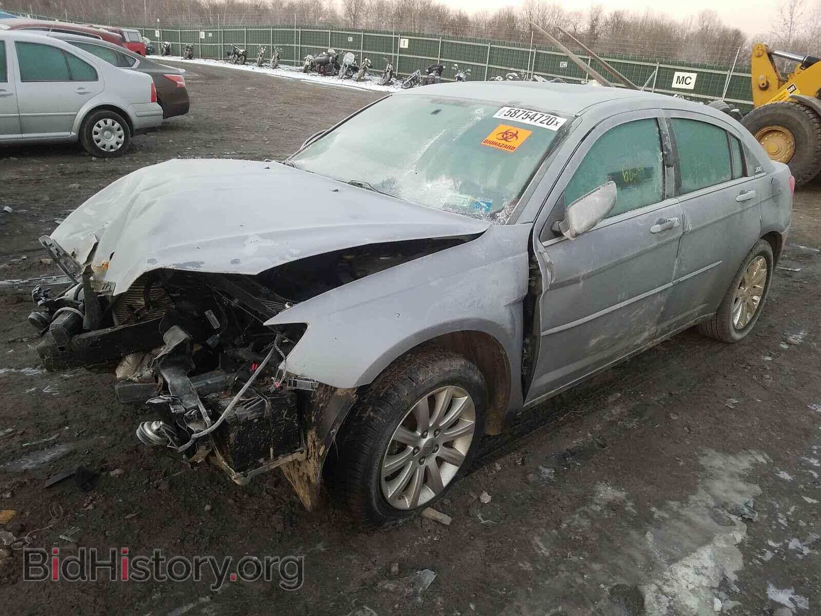 2013 CHRYSLER 200 - VIN: 1C3CCBBG9DN703779 - Photo 2