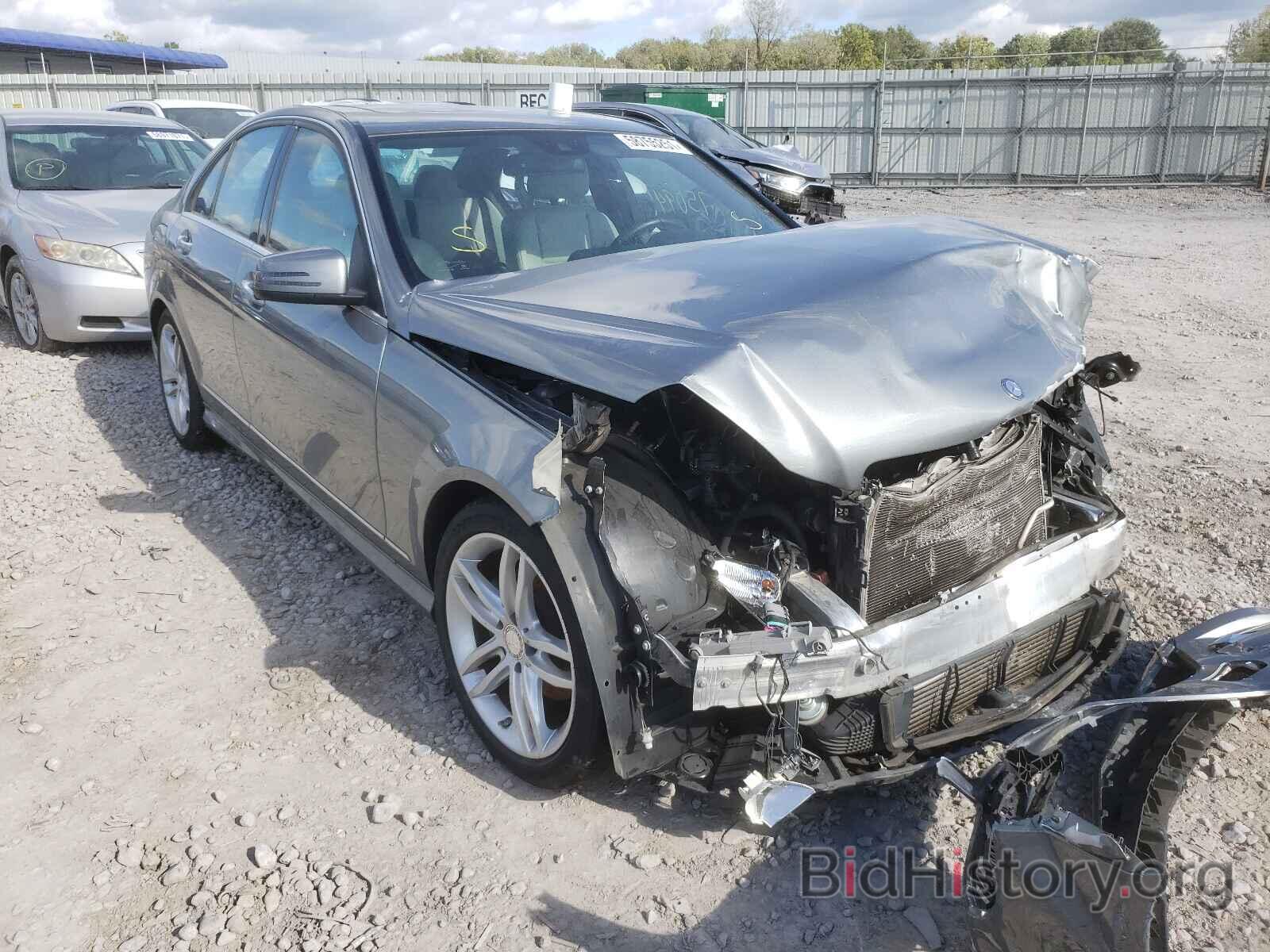 Photo WDDGF4HB1DR265544 - MERCEDES-BENZ C-CLASS 2013