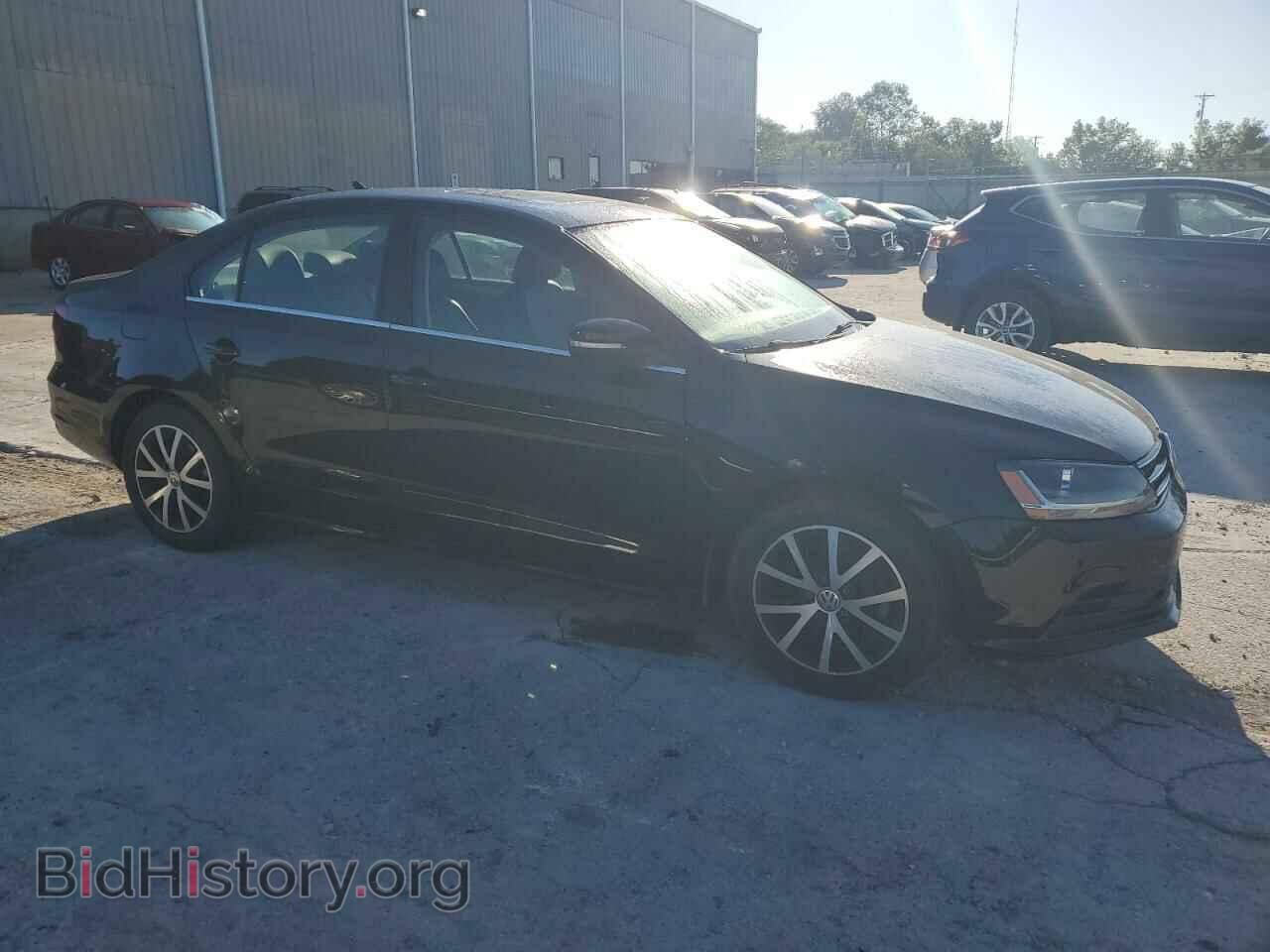2017 VOLKSWAGEN JETTA - VIN: 3VWDB7AJ2HM325363 - Фото 4