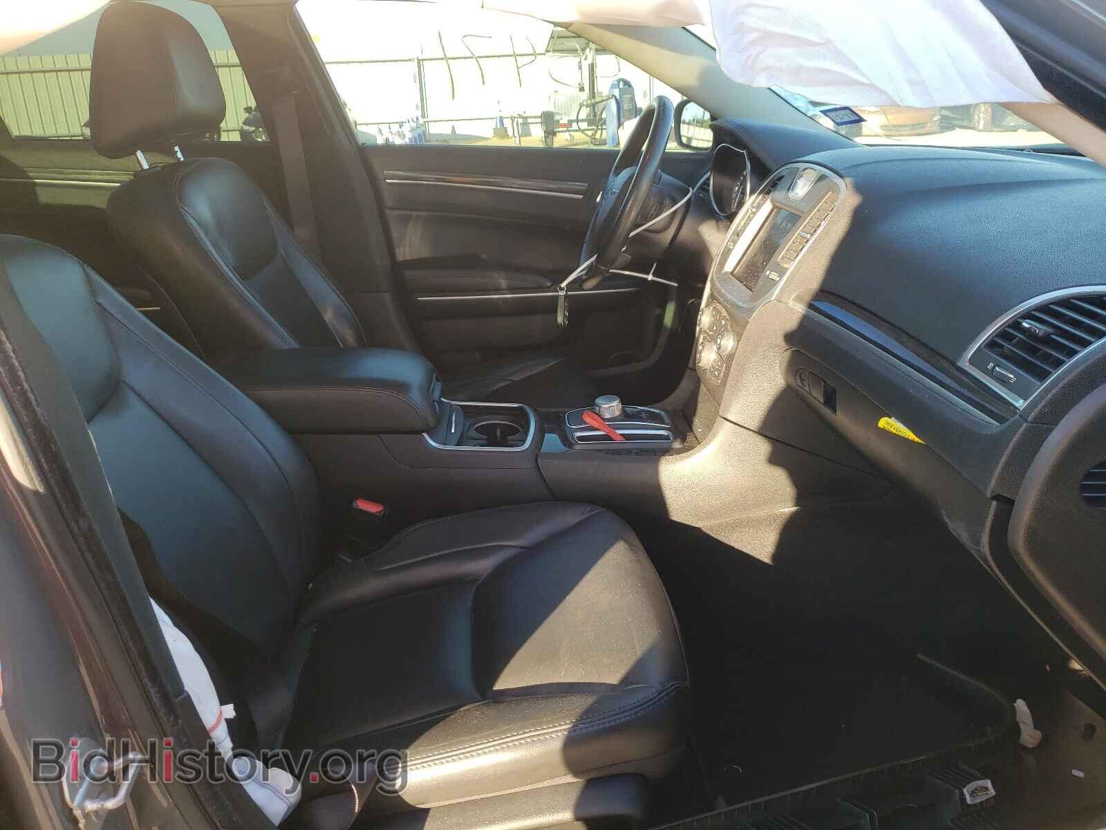 2019 CHRYSLER 300 - VIN: 2C3CCAAG0KH700948 - Фото 5
