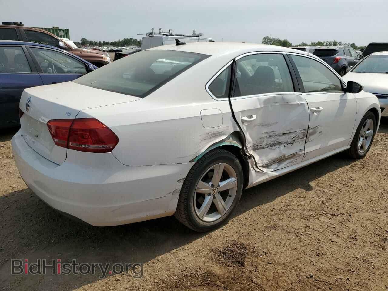 2012 VOLKSWAGEN PASSAT - VIN: 1VWBP7A32CC012012 - Фото 3