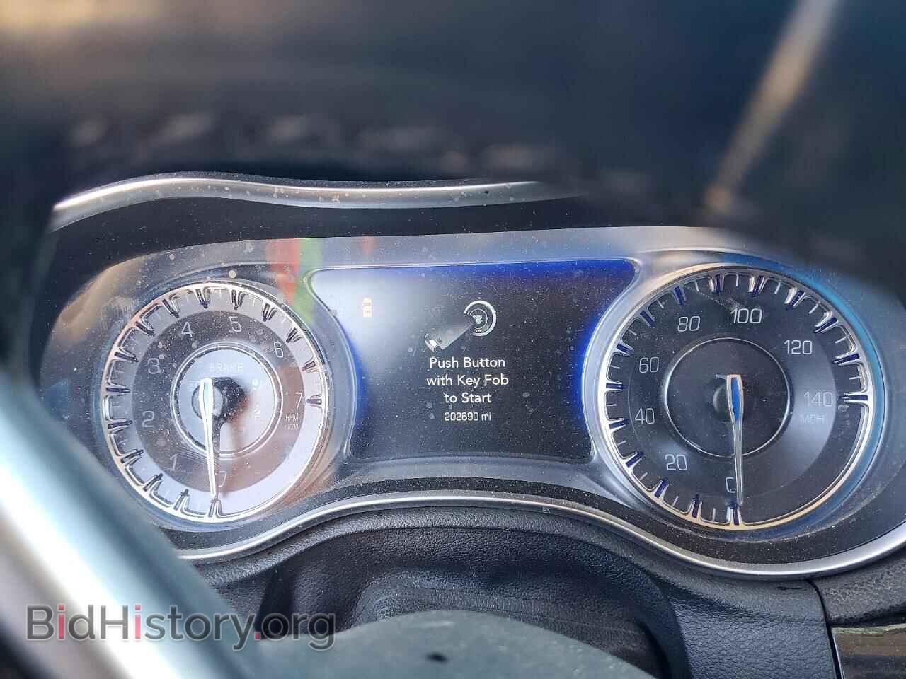 2017 CHRYSLER 300 - VIN: 2C3CCAAG2HH552357 - Фото 9