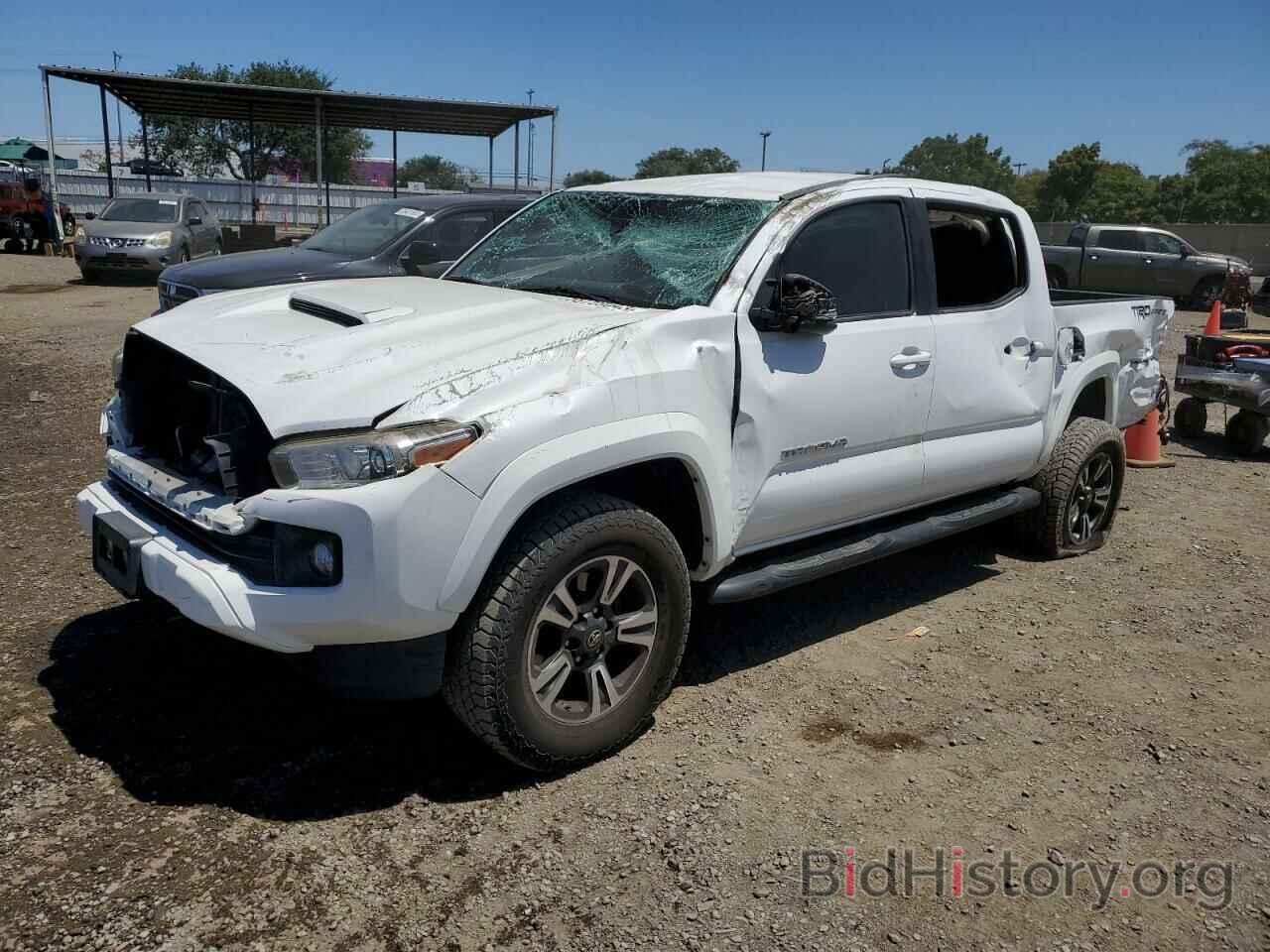 Photo 3TMAZ5CN1JM071088 - TOYOTA TACOMA 2018