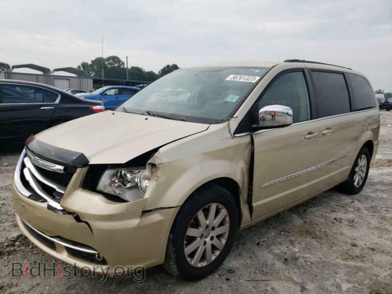 2011 Chrysler MINIVAN Town & COU (VIN 2A4RR8DG9BR677005) — photo 1 of 13, Copart, damage: front end
