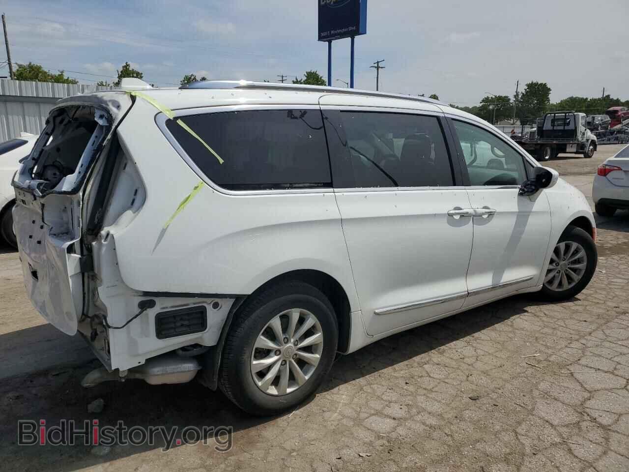 2018 CHRYSLER PACIFICA - VIN: 2C4RC1BG9JR128761 - Фото 3