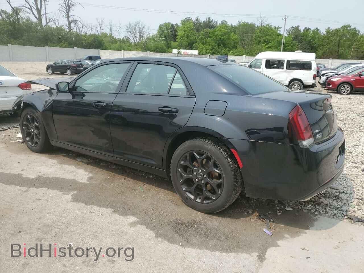 2019 CHRYSLER 300 - VIN: 2C3CCAGG5KH611013 - Фото 2