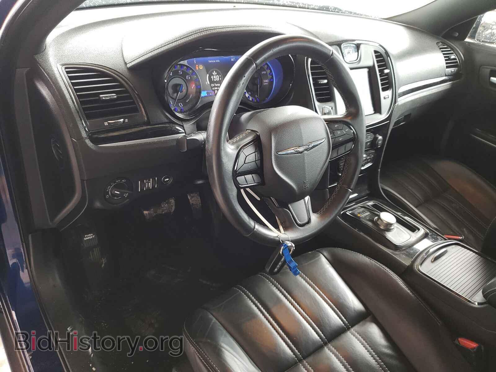 2019 CHRYSLER 300 - VIN: 2C3CCABG2KH515539 - Photo 9
