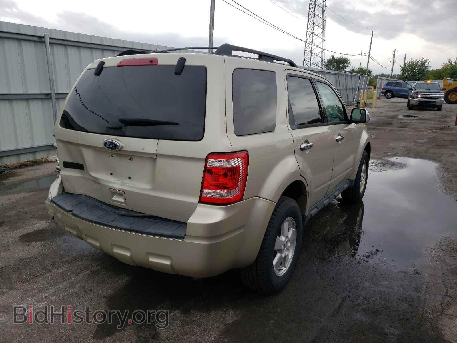 2011 FORD ESCAPE - VIN: 1FMCU0D78BKC28565 - Фото 4