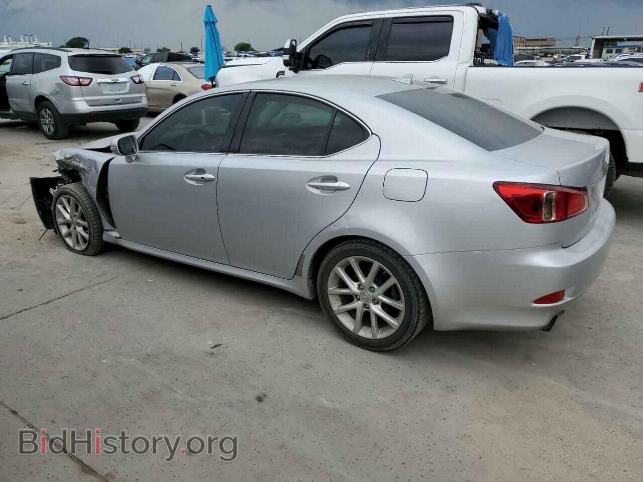 2011 LEXUS IS - VIN: JTHBF5C26B5137899 - Фото 2