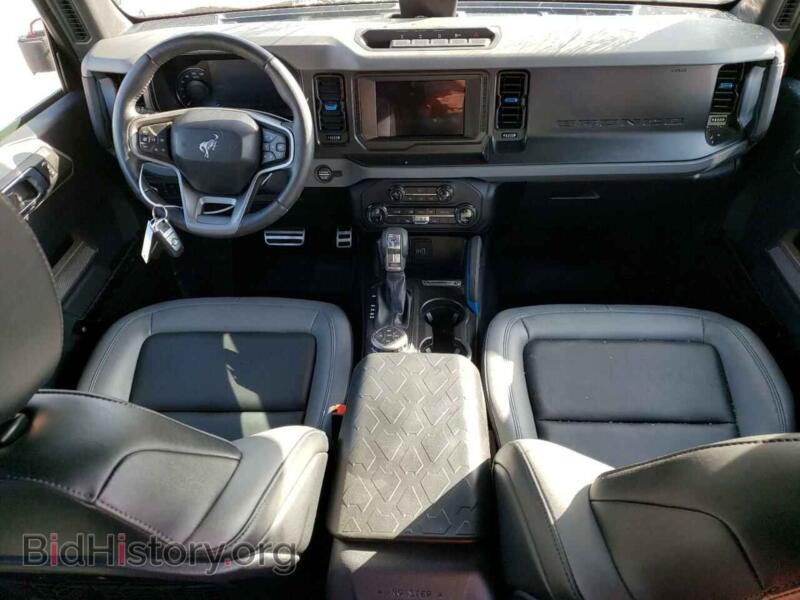 2021 Ford BRONCO (VIN 1FMEE5DPXMLA94920) — фото 8 из 13