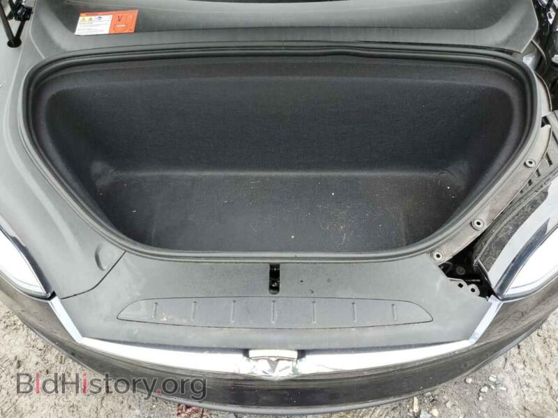 2017 Tesla MODEL X (VIN 5YJXCDE24HF078317) — photo 11 of 12