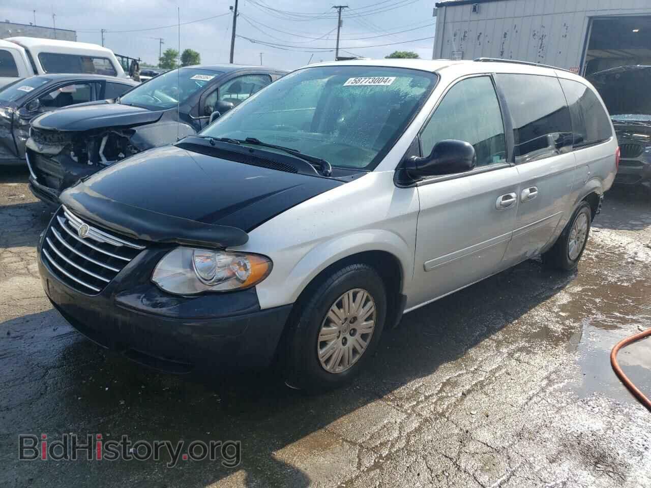 Photo 1A4GP44R96B609928 - CHRYSLER MINIVAN 2006