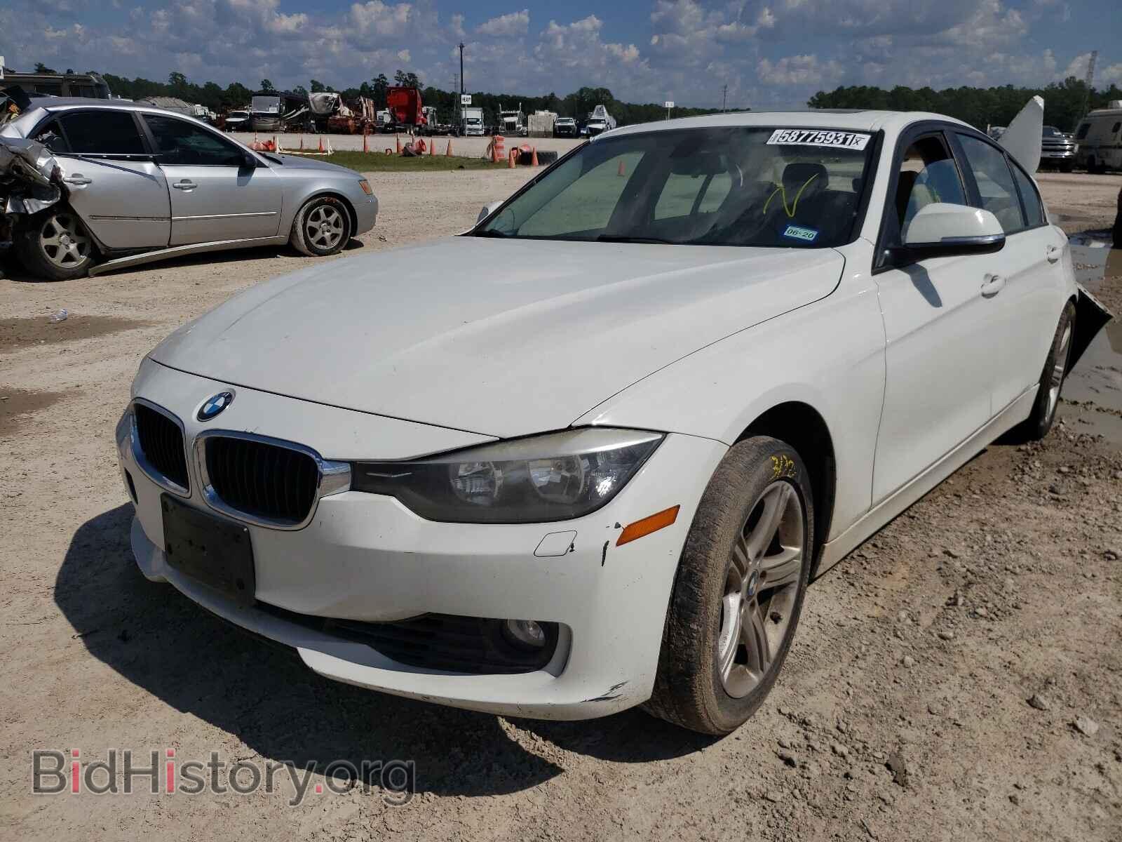 2013 BMW 3 SERIES - VIN: WBA3A5C5XDF356678 - Фото 2